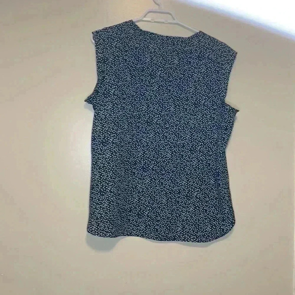 DKNY blouse NWOT Size Large - Picture 5 of 6